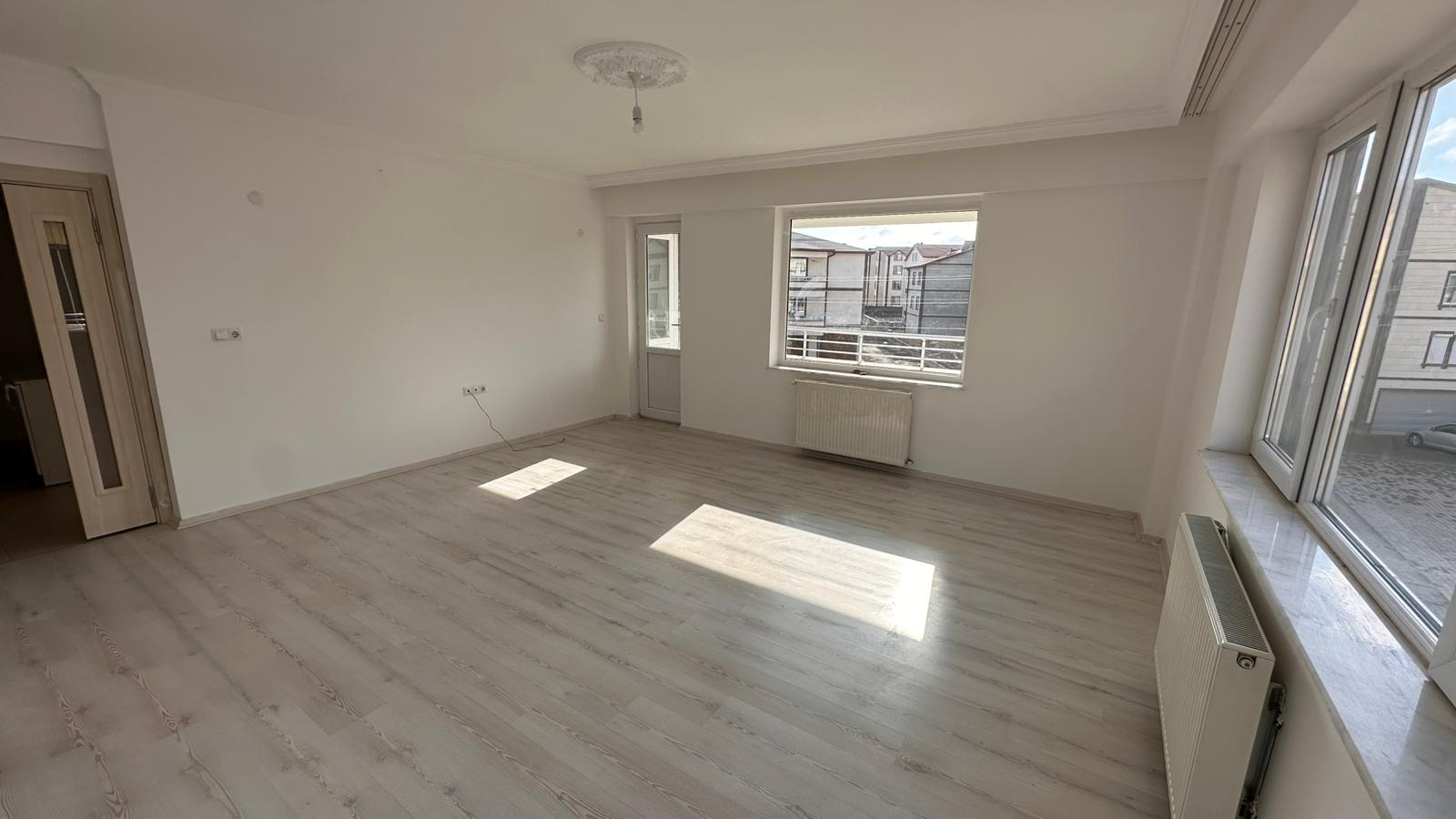 WhatsApp Image 2025-12-10 at 16.37.44