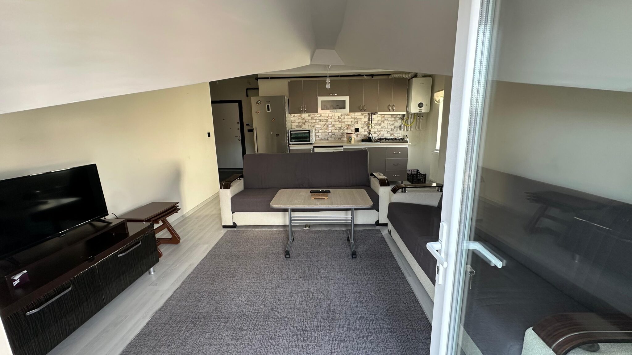 WhatsApp Image 2026-01-07 at 13.35.34G